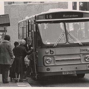 Buslijn 16 – met oma Riekie naar Gouda (1978–1979)